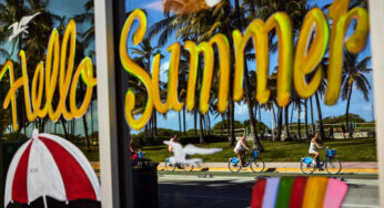 Turismo na Flórida segue em frente apesar dos avisos de viagens e batalhas políticas