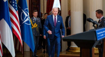Biden promete defender ‘cada centímetro’ da aliança da OTAN na Finlândia