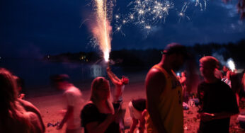 Na última fronteira da Austrália, fogos de artifício um dia por ano