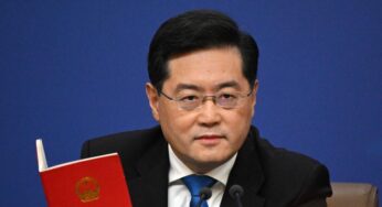 Qin Gang, ministro das Relações Exteriores da China, é substituído