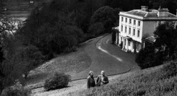 Visitantes brevemente presos na antiga casa de Agatha Christie