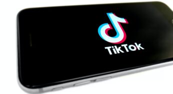 Metade dos vídeos do TikTok sobre baby boomers apresenta essa geração de forma negativa | Blog Longevidade: modo de usar