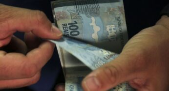 Supersalários em tecnologia só valem para PJ? Contratos flexíveis empolgam, mas CLT não fica atrás