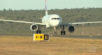 Ministro diz que programa de passagens aéreas mais baratas começa no dia 5 | Política