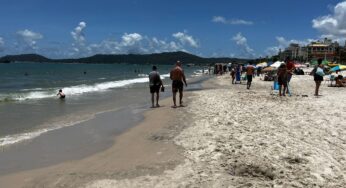 SC tem 3 dos 5 destinos brasileiros mais procurados por estrangeiros no carnaval, aponta levantamento