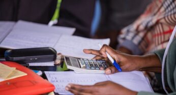 Não passou no Sisu e deu ruim no Prouni? Saiba como avaliar se dá para pagar a faculdade sem travar a renda familiar | Educação