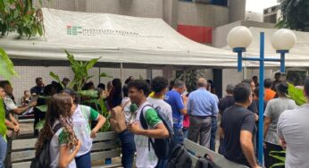 Ao menos 43 universidades federais e 51 institutos estão em greve | Educação
