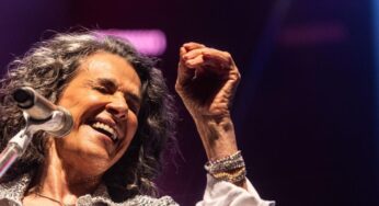 Simone grava álbum ao vivo em show no Rio que incluirá Zélia Duncan e dez ritmistas da escola de samba Portela