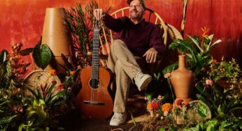 João Bosco apresenta parceria inédita com Aldir Blanc entre as 11 faixas do álbum autoral ‘Boca cheia de frutas’ | Blog do Mauro Ferreira