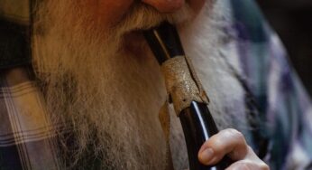 Hermeto Pascoal tem a liberdade e a genialidade musicais documentadas em álbum, biografia e exposição