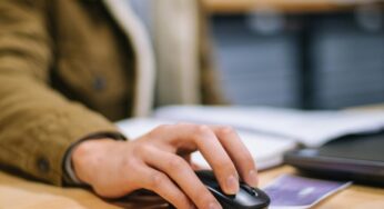 Mouse que se move sozinho? Empresas tentam flagrar truques de quem finge trabalhar em home office | Trabalho e Carreira